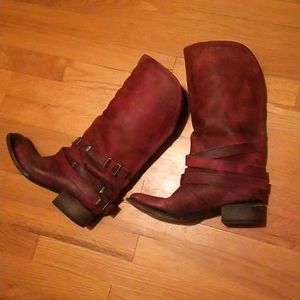 Freebird Drove Burgundy Red boots size 9